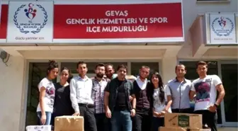 Gençlerin İyilik Kermesi Birçok Aileyi Sevindirdi