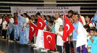 İzmir İl Spor Merkezleri Açıldı