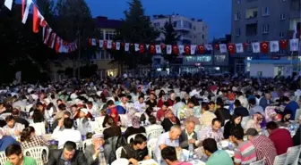 Büyükşehir'den Gülnar'da 3 Bin 500 Kişilik İftar Sofrası