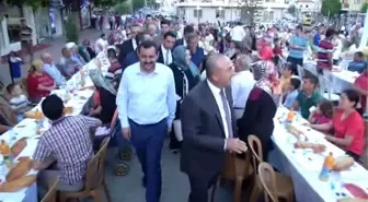 Çavuşoğlu, 7 Bin Kişinin Katıldığı İftarda Vatandaşlarla Bir Araya Geldi