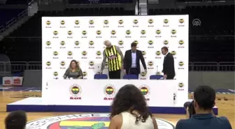 Fenerbahçe Ülker, Antic'e İmza Attırdı