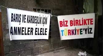 Gazi ve Şehit Anneleri ile Çocukları Dağda Olan Anneler İftarda Buluştu