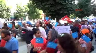 Çorum Sosyal Paylaşım Sitesi Üzerinden Toplanan Yüzlerce Kişi Çin'i Protesto Etti