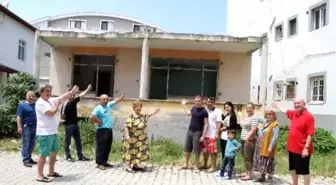 Mahalle Sakinleri Metruk Binanın Yıkılmasını İstedi