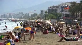 Marmaris Tatilcilerin Akınına Uğradı