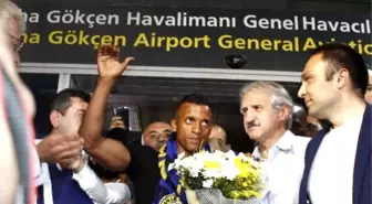 Luıs Nanı, Fenerbahçe'ye İmza Atıyor