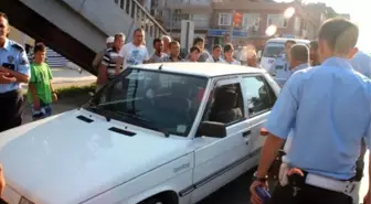 Işık İhlali Yapan Otomobilin Çarptığı Çocuk Ağır Yaralandı