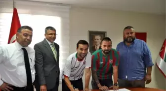 Karşıyaka'da 2 İmza