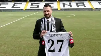 Almeida, Anzhi'yle Anlaştı