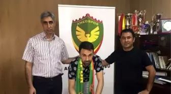 Amedspor İç Transferde 2 Futbolcuyu Bitirdi