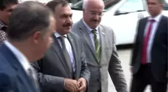 Bakan Eroğlu, Kiraz Belediyesi'nin Düzenlediği İftar Yemeğine Katıldı