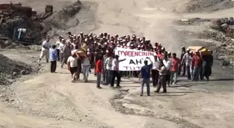 Maden İşçilerinin 'Ocağa Girmeme' Eylemi