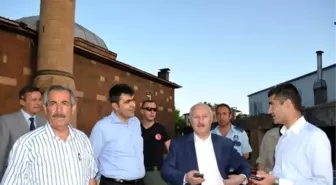 Vali Öztürk Adilcevaz'da İftar Yemeğine Katıldı