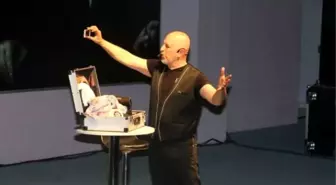 Yavuz Seçkin Gülmekten Kırdı Geçirdi