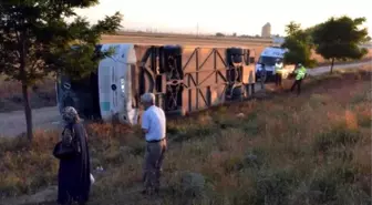 Niğde'de Yolcu Otobüsü Devrildi: 25 Yaralı