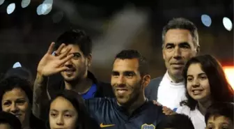 Tevez'e 40 Bin Kişilik Karşılama