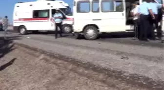 Uşak'ta Trafik Kazası: 1 Ölü, 4 Yaralı