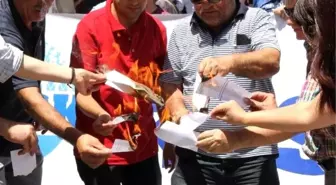 Balıkesir'de Kamu Emekçileri Bordro Yaktı