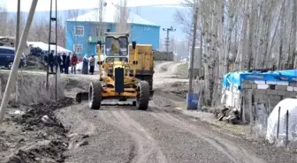 Bulanık'ta Yol Çalışmaları