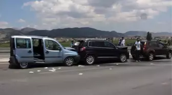 Zincirleme Trafik Kazası: 7 Yaralı