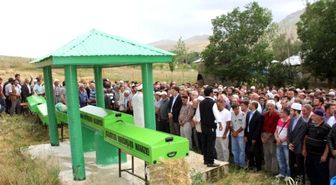 Erzurum'da Kazada Ölen 5 Kişi Toprağa Verildi