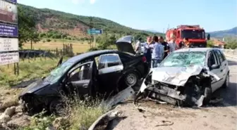 Karabük'te Trafik Kazası: 2 Ölü, 4 Yaralı