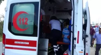 Sakarya'da Otomobille Ambulans Çarpıştı: 5 Yaralı