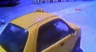 Zonguldak - Halk Otobüsüne Çarpan Motosikletin Sürücüsü Yaralandı
