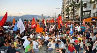 Suruç'taki Terör Katliamı İzmir'de Protesto Edildi