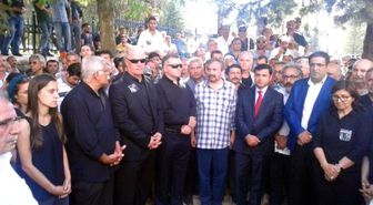 Suruç'taki Patlamada Ölen Anne Oğulun Cenazesinde Süreyya Önder Ağladı