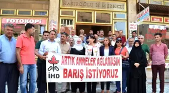 Anneler Barış İstedi