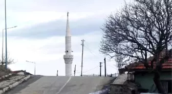 Cami'nin Minaresi Objektife Böyle Yansıdı