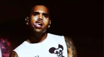 Chris Brown 'Doesn't Know' Why He's Stuck İn The Phillipines