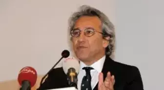 Basın Özgürlüğü Ödülü Can Dündar'a Verildi