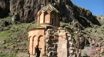 Digor'daki Tarihi Beş Kiliseler Yıkılıyor