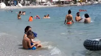 Bodrum - Sıcaktan Bunalan Tatilcilerin Şelale Keyfi