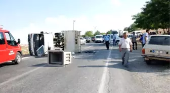 Adıyaman'da Kamyonet Devrildi: 1 Ölü, 4 Yaralı