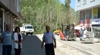 Varto'da Parke Taşı Döşeme Çalışması