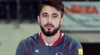 Bornova Anadolu Lisesi İsmail Dindar ile Sözleşme Yeniledi