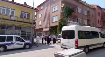 Genç Kız Evinde Ölü Bulundu