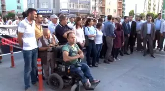 İzinsiz Gösteriye Polis Müdahalesi