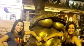 Ortaköy'de Selfie Çubukları Havada!