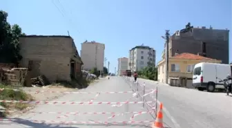 Hukuk Mücadelesini Kazanan Vatandaş Caddeyi Trafiğe Kapattı