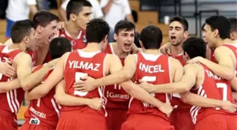 Genç Erkek Basketbol Takımımız Finale Çıktı