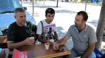 Sivas'ta Polisten, 'İlk Adımda Dost Eli' Standı