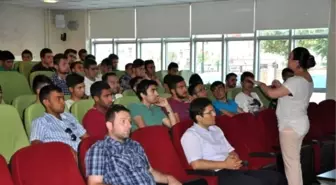 Edirne'de Gençlere Madde Bağımlılığı Semineri Verildi