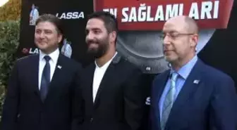 Lassa ve Arda Turan Yılın En Sağlam Anlaşmasına İmza Attı