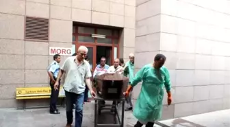 Huzurevi Yangınında Ölen Yaşlı Adamın Cenazesi Adli Tıp'tan Alındı