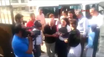 İzmir - Şehit Binbaşı Kulaksız'ın Eşinden Bayrağa Asker Selamı