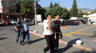 Sağlıkçı Kadının Kapkaç Oyununu Polis Bozdu
